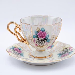 Japon vintage piédestal irisé tasse à thé et soucoupe or nacré avec fleur de rose tasse à thé porcelaine design unique cadeau de cuisine vaisselle