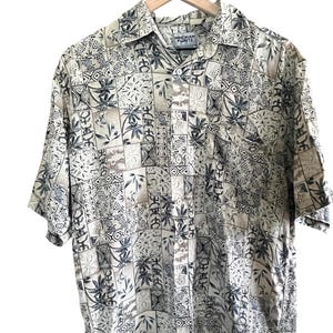 Mens Vintage 1990s Neutral Hawaiian Tropical Silk Button Down Shirt L - Windham Pointe