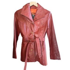 Vintage 1970s Learsi Genuine Red Leather Button Down Cropped Trench Coat Jacket - Oxblood Short Leather Coat - Size 7 - XS/S
