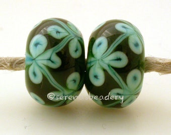 Triple Green Vine Flower Pair Lampwork Glass Beads  - taneres -  Mint green and deep emerald