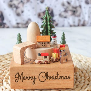 Caja de música de madera personalizada/caja de música con nombre tallado/regalo de baby shower/caja de música personalizada/regalo de Navidad Tren