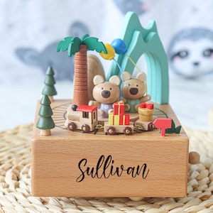 Caja de música de madera personalizada / Caja de música con nombre grabado / Regalo de bautizo para bebés / Regalo de caja de música personalizada / Tren de osos