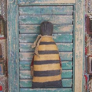 Primitive Bee Doll Large Choice of ONE Bee Hand Painted Honey Bee, Cottagecore Farmhouse Bumblebee Decor Ready to Ship image 2