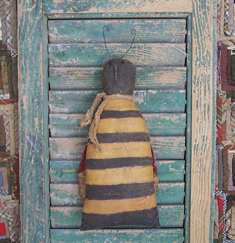 Primitive Bee Doll Large Choice of ONE Bee Hand Painted Honey Bee, Cottagecore Farmhouse Bumblebee Decor Ready to Ship Bee #1