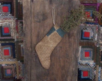 Calcetín navideño pequeño de estilo rústico hecho con una colcha antigua con ESTRELLAS #8
