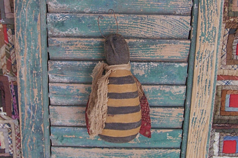 Primitive Bumblebee Doll Medium Choice of ONE Bee, Hand Painted Honey Bee, Cottagecore Farmhouse Decor Ready to Ship Bee #2