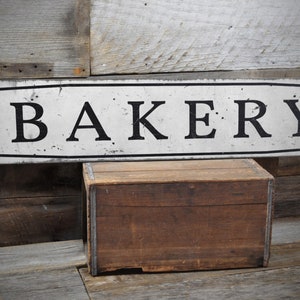 Vintage Style Bakery Sign, Wooden Bakery Decor, Farmhouse Bakery Sign, Farmhouse Kitchen, Retro Rustic Bakery Sign - Handmade Wooden Sign