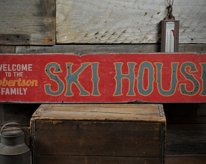 Ski House Wood Sign, Custom Welcome Family Last Name Gift, Personalized Ski Lodge Decor - Rustic Hand Made Vintage Wooden Sign Decoration