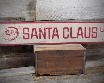Rustic Santa Claus LN Sign, Vintage Christmas Decor