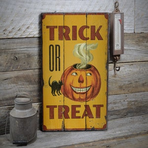 Trick Or Treat, Halloween Lover Sign, Halloween Decor, Pumpkin Wood Sign, Wooden Sale Decor, Wooden Wall Decor - Wooden Old Signs