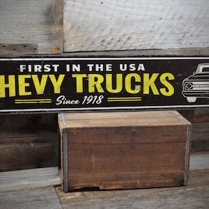 Chevy First USA Truck Schild, Chevy Trucks Dekor, Chevy Schild, Chevy Geschenke, American Pride, rustikales Garagenschild - Handgemachtes Holzschild