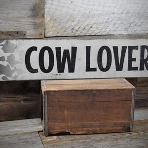 Cow Lover Sign, Cow Sign, Kids Wall Sign, Animals Sign, Cow Decor, Farmhouse Decor, Farm Themed Decor, Antique Wooden Sign - Aged Look Sign