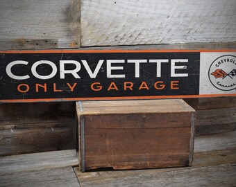 Letrero de garaje "Solo Corvette", decoración de pared para garaje, garaje para papá, regalo para amantes de los Corvette, letrero para la cueva del hombre, estilo clásico - Letrero de madera hecho a mano