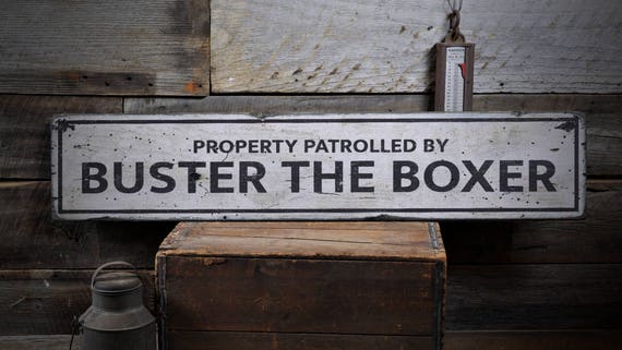 古い木製看板装飾、ビンテージ看板、素朴な外観のホーム