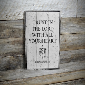 Letrero &quot;Confía en el Señor con todo tu corazón&quot;, Proverbios 3:5, Regalos cristianos, Decoración con versículos bíblicos, Decoración cristiana - Letrero rústico de madera hecho a mano