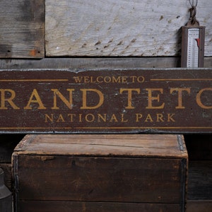 Willkommen im Grand Teton National Park Holzschild, personalisiertes Parkname-Dekor - rustikales handgemachtes Vintage Holzschild für Dekor