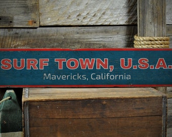 Placa de cidade de surfe, placa de surfe, placa de praia personalizada, decoração de surfe, decoração de parede de surfe, surfista - decoração de placa de madeira vintage rústica feita à mão