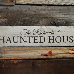 Haunted House Sign, Halloween Sign, Halloween Wall Decor, Haunted House Sign, Halloween Decor - Rustic Hand Made Halloween Wooden Decoration