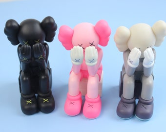 Kaws desktop ornaments/Kaws Figurines/Kaws small sculptures/Bookshelf ornaments