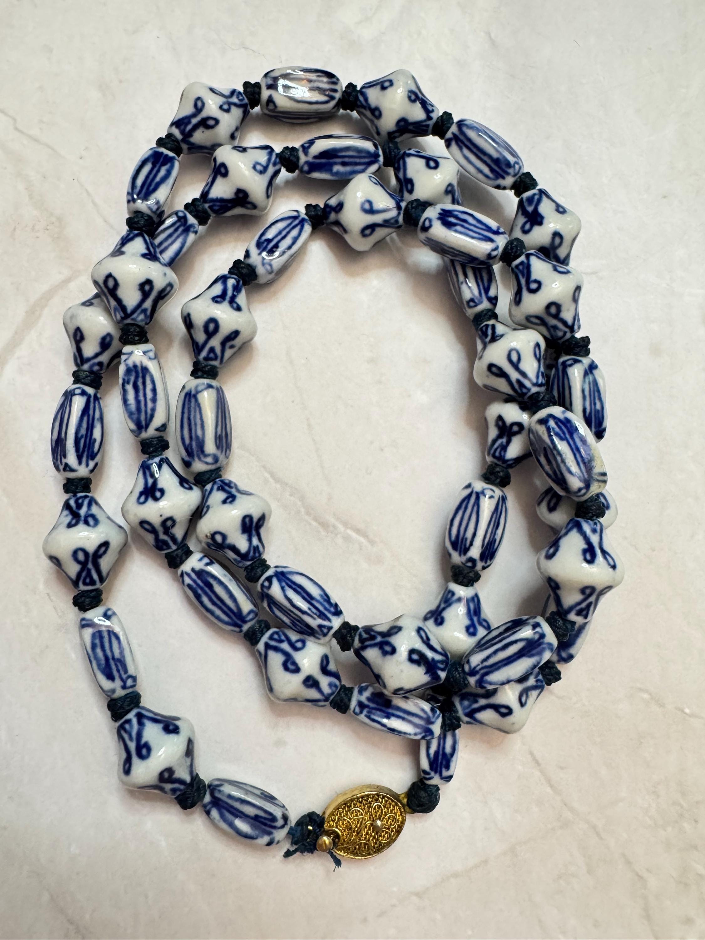 VTG Chinese Blue White Porcelain Mixed Beaded Hand Painted Knotted 30” Necklace