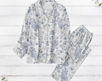 Retro Blue Floral Pajamas Set, Vintage Flowers Women Pajamas, Botanical Loungewear, Soft Garden Flower Sleepwear Shirt, Halloween Gifts