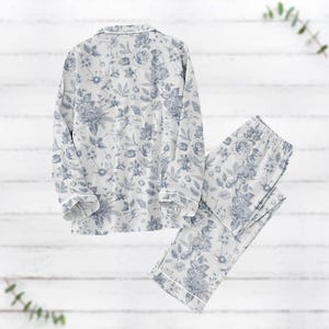 Retro Blue Floral Pajamas Set, Vintage Flowers Women Pajamas, Botanical Loungewear, Soft Garden Flower Sleepwear Shirt, Halloween Gifts