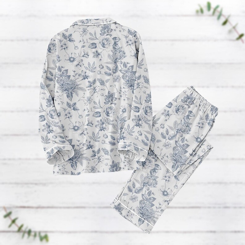 Retro Blue Floral Pajamas Set, Vintage Flowers Women Pajamas, Botanical Loungewear, Soft Garden Flower Sleepwear Shirt, Halloween Gifts
