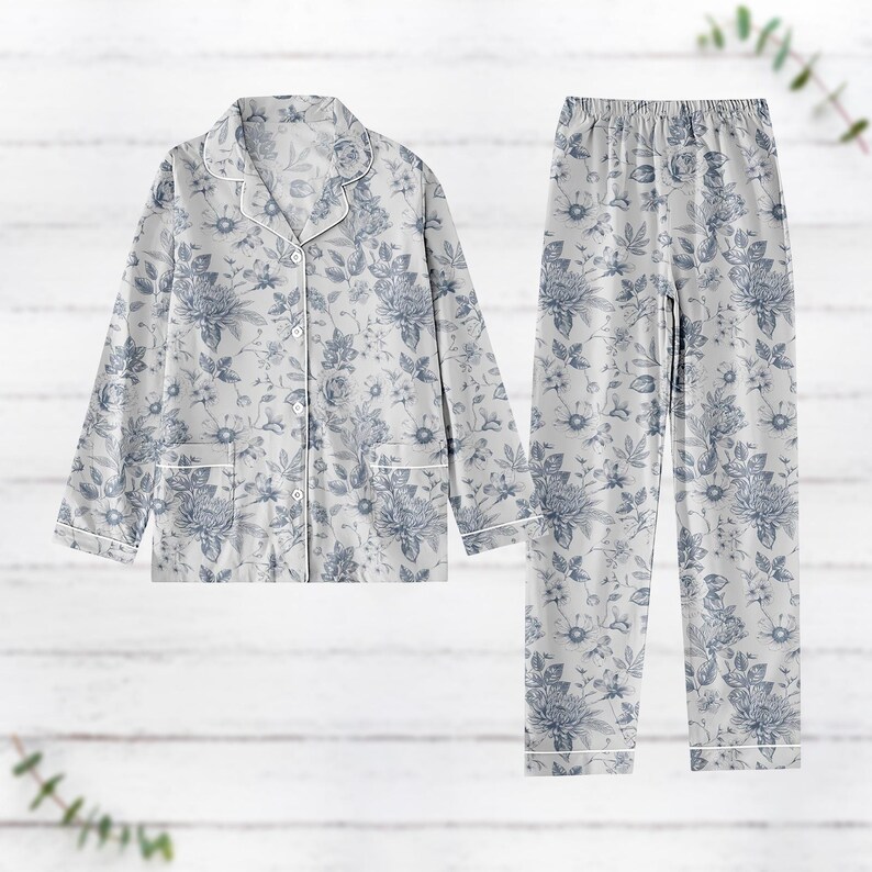 Retro Blue Floral Pajamas Set, Vintage Flowers Women Pajamas, Botanical Loungewear, Soft Garden Flower Sleepwear Shirt, Halloween Gifts