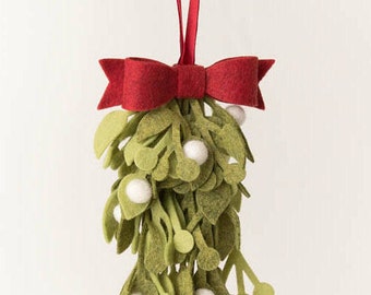 Ornativity Hanging Crystal Mistletoe Ornament Christmas Kissing Crystal Mistle Toe with Berries Ball Tree Decoration Ornativity Hanging Crystal Mistletoe Ornament Christmas Kissing Crystal Mistle Toe with Berries Ball Tree Decoration