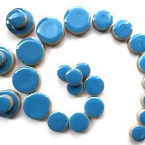 25 Tiles - Thalo Blue Round Ceramic Mosaic Tile Pieces - Mixed Sizes -  Mosaic Supplies -  Mixed Media Art