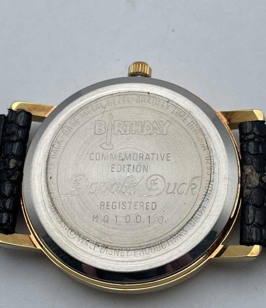 1984 Donald Duck Watch | New Never Been Worn | Orginal  display picture 2