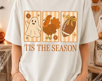 Tis The Season png, Retro fotbollskoquett-rosett png, Fotbollshöst-png, Fotbollsmatchdag, Hösthöst-png, Preppy höstfotboll-png