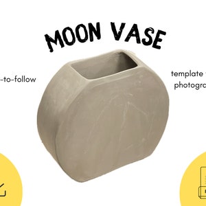 Könnte beinhalten: Eine graue Keramikvase in Form eines Halbmondes. Die Vase ist für Blumen oder andere Dekorationsgegenstände gedacht. Das Bild enthält den Text "MOON VASE" und "einfache Anleitung mit Fotos".