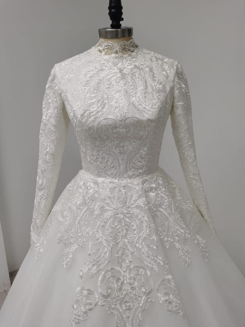 Timelessa - Elegant Modest Wedding Dress / Bridal Gown image 4