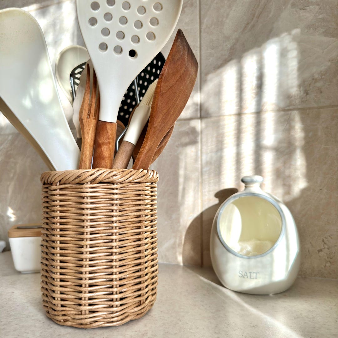 Beige Wicker Kitchen Tall Utensil Holder, Spoons and Spatulas Storage Basket