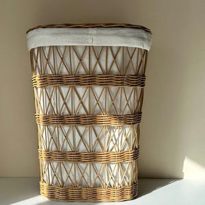 Large Wicker Laundry Hamper Basket with Linen Liner