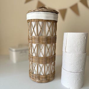 Wicker Toilet Paper Holder with Lid: Bathroom Storage Basket