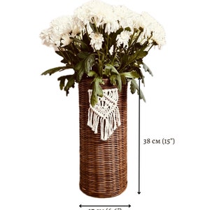 Wicker Cylindrical Vase: Rustic Basket Decor with Macrame