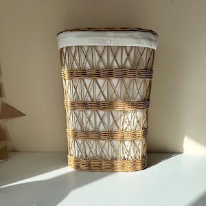 Wicker Laundry Basket with Lid: Large Openwork Hamper with Liner