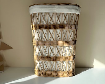 Wicker Laundry Basket with Lid: Large Openwork Hamper with Liner