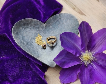 6th Anniversary gift for her, 11th Anniversary Gift For Her, Iron Heart Ring Dish, HB1