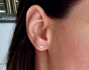 Minimalist Earrings Dainty Golden Heart Stud Heart Earrings 925 Sterling Silver 14k Gold Plated Gift for Her Gift for Girlfriend
