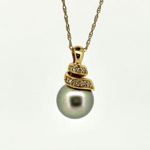 Genuine Natural Tahitian Pearl Necklace Black Pearl Pendant with 14K Gold Diamond Necklace Birthday Gift for Her Diamond Pendant
