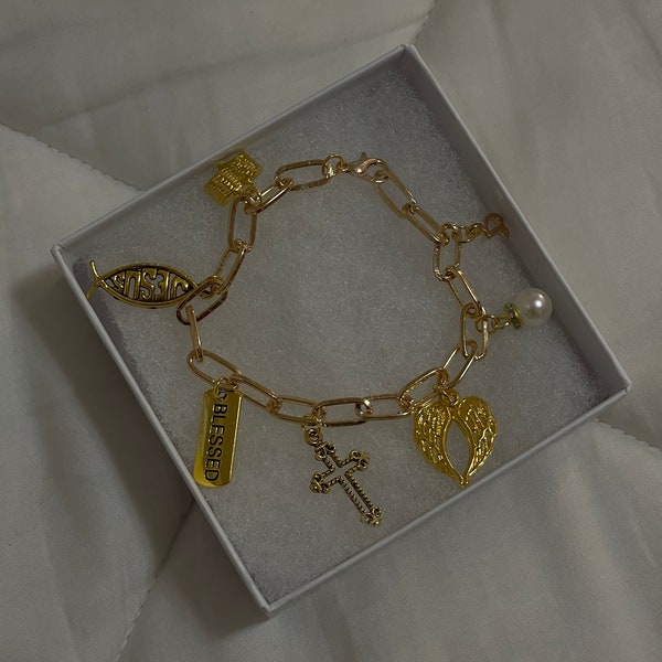 E RESPECT GOLD CHARM BRACELET main image 1