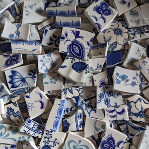 Mosaic Tiles Broken Plate Hand Cut Blue White Mix Vintage Flower zdjęcie 5