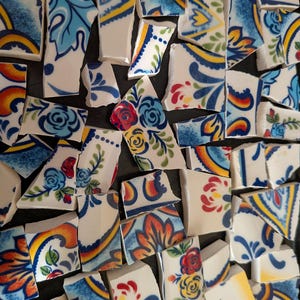Mosaic Tiles Colorful Flower Pottery Pattern broken plate