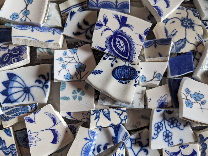 Mosaic Tiles Broken Plate Hand Cut Blue White Mix Vintage Flower zdjęcie 1