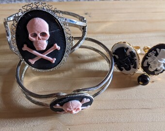 Skull and Bones Skelton Bracelet Ring Set Cameo Jewelry