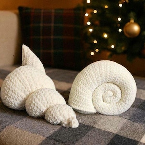 Poduszka z muszli wykonana na szydełku – ręcznie robiona poduszka z muszli, przytulna dekoracja domu, świąteczny prezent dla miłośników oceanu