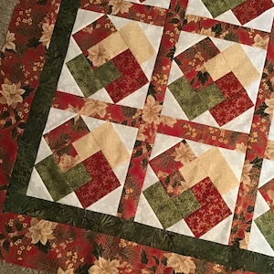 Quilt Top to Finish Christmas Poinsettias Card Trick 41 x 51 inches